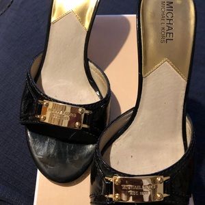 Michael Kor Classic Slide_Crinkled Patent